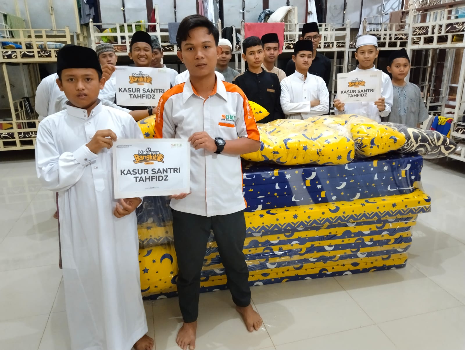 Cukupkan Kebutuhan Santri Tahfidz, BMH Salurkan Kasur Dan Bantal Baru ...