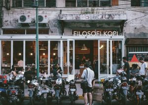 Kedai Kopi di Jakarta filosofi cake