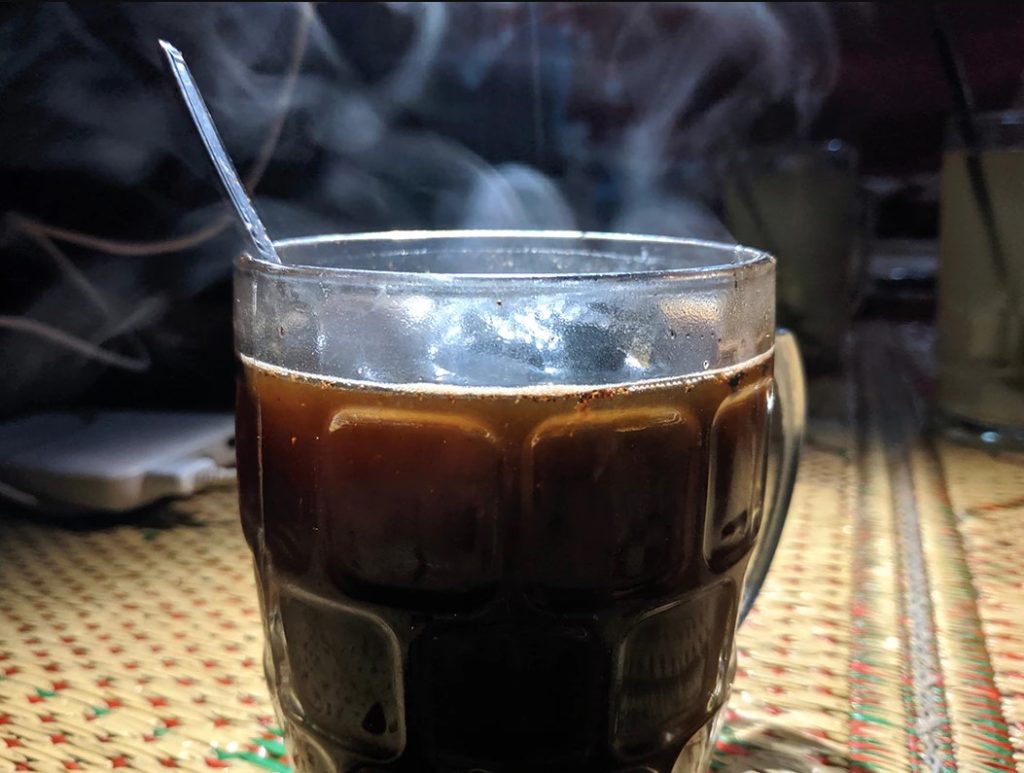 kuliner khas jogja Kopi Joss Angkringan Lik Man