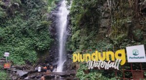 Air Terjun Dlundung