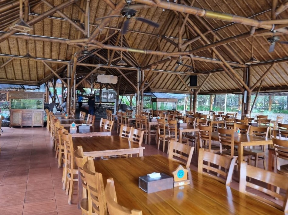 rumah makan sunda di jakarta Gubug Udang Situ Cibubur