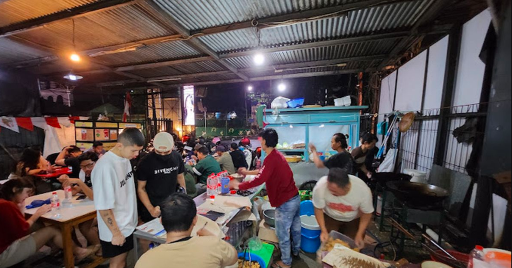 tempat makan 24 jam di kelapa gading