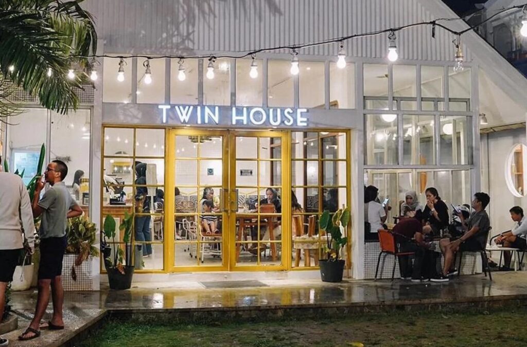 tempat nongkrong outdoor di jakarta twin house cipete