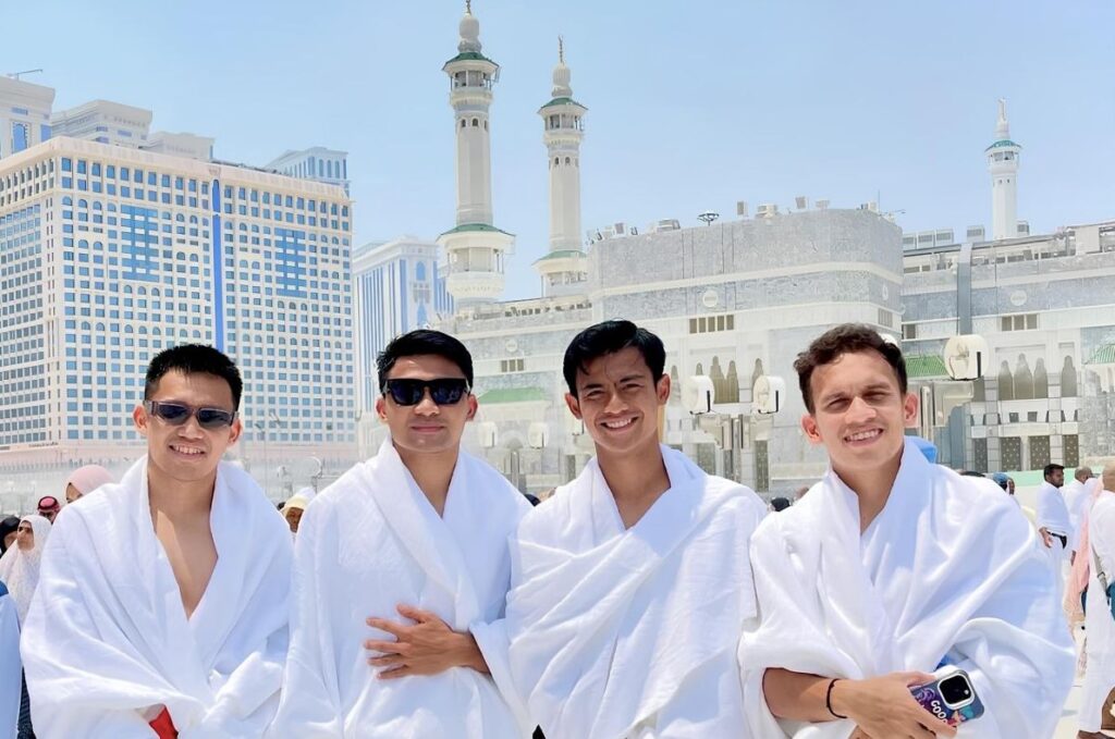 Pemain Timnas Indonesia Umrah