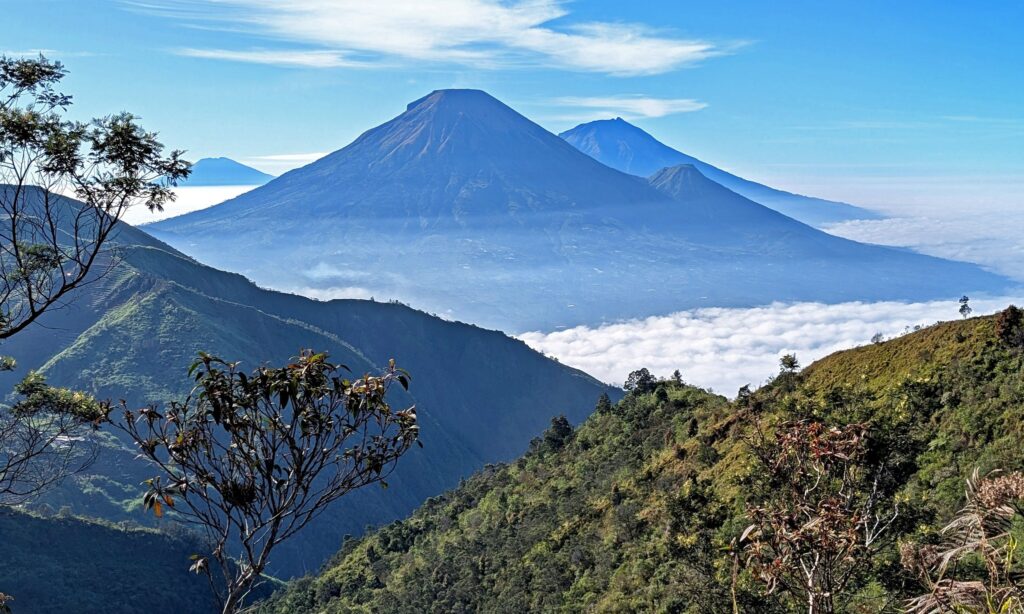 Gunung Bismo3 Abdul Aziz Nasional.news