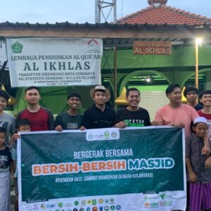 Sambut Ramadhan, Pemuda Hidayatullah Jawa timur Gelar Gerakan Bersih-Bersih Masjid di 40 Lokasi