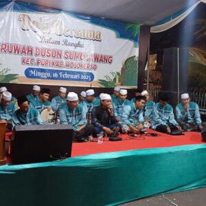 Warga Dusun Sumolawang Gelar Doa Bersama dalam Tradisi Ruwah Dusun 2025.