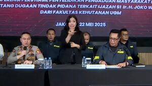 Bareskrim Polri menggelar konferensi pers soal tuduhan ijazah palsu Joko Widodo yang dihadiri Direktur Tindak Pidana Umum (Dirtipidum) Bareskrim Polri Brigjen Djuhandhani Rahardjo Puro di Jakarta, Kamis, 22 Mei 2025 (Foto: ist/ nasional.news)